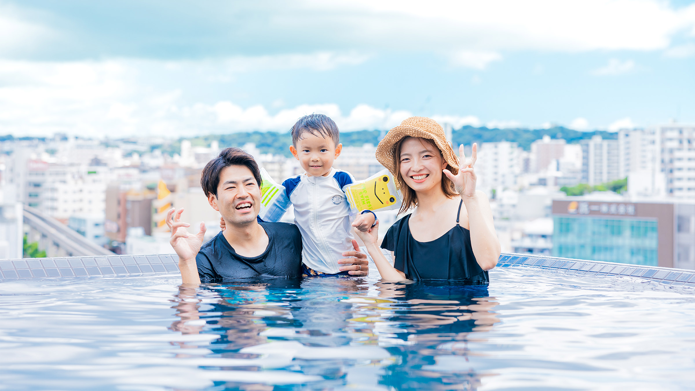 【5周年記念イベント開催決定!】ヒューイットリゾート那覇、ペア宿泊券・お食事券が当たる抽選や限定ディナー、沖縄ポップスライブを開催。